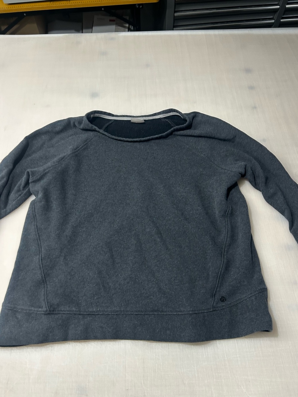 Women’s Dark Gray Pullover Sweater xl